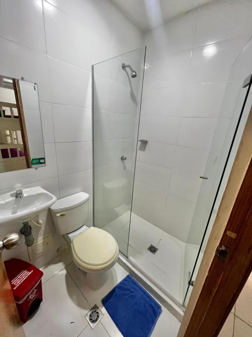 Habitación Doble con baño privado - 2 camas